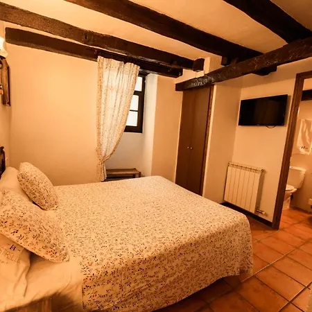 Apartaments Can Lo Rupit * روبيت