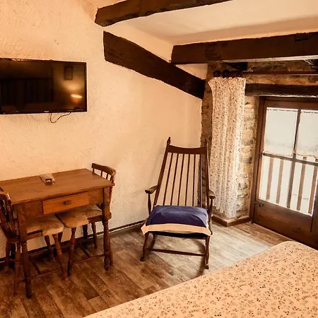 Apartaments Can Lo Rupit روبيت